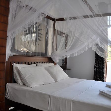 Bianco Terrace Hotel เนกอมโบ ภายนอก รูปภาพ