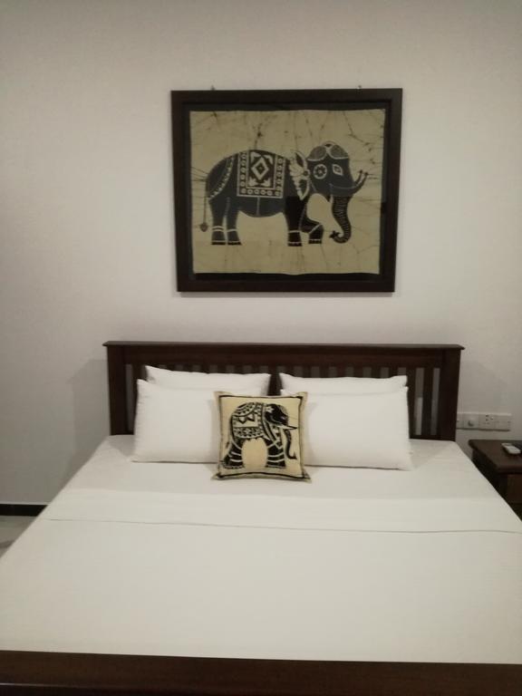 Bianco Terrace Hotel เนกอมโบ ภายนอก รูปภาพ